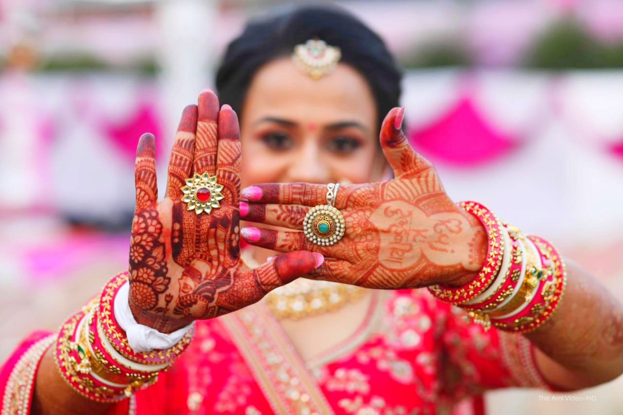 Traditional art of henna is resisting test of time in Jordan | AW